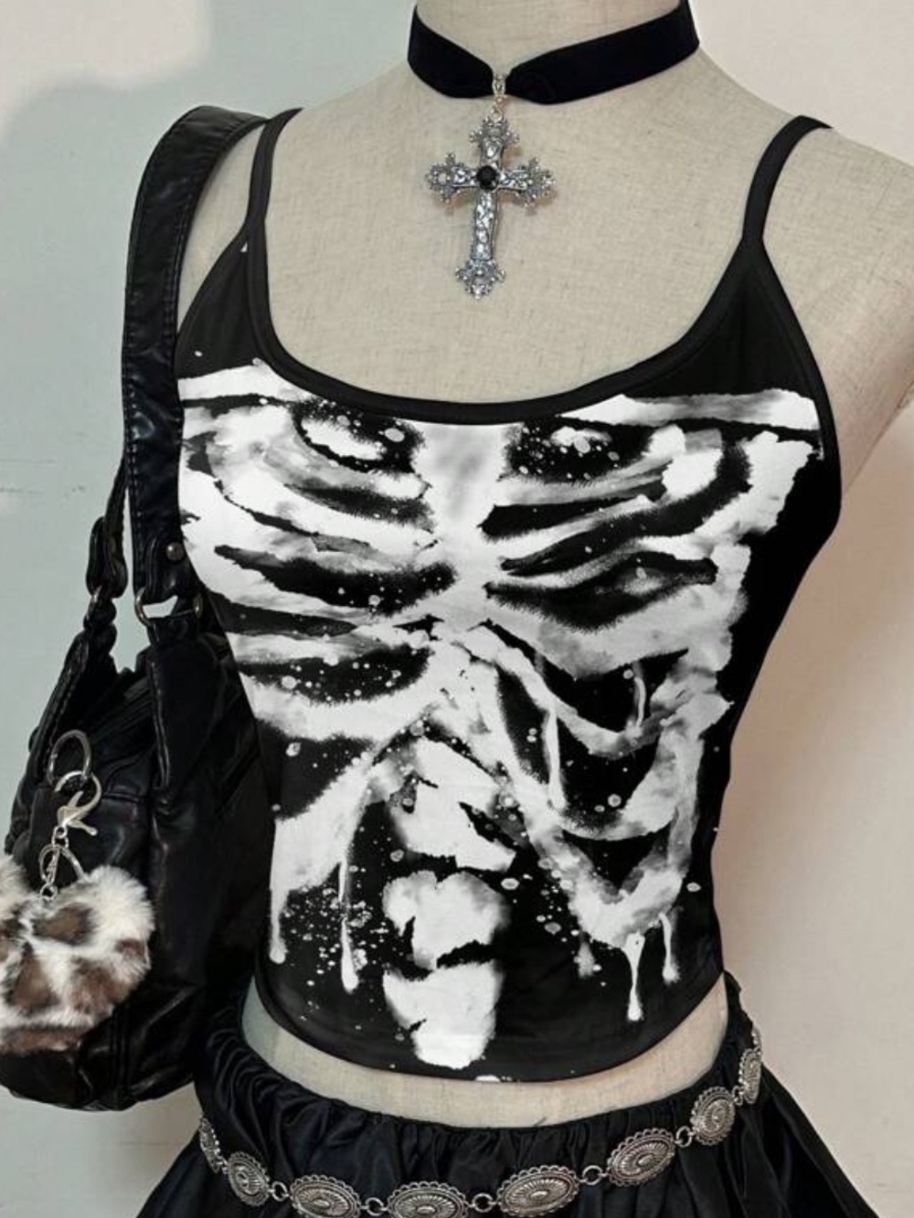 Grunge Skeleton Bones Top NEW 🏷️